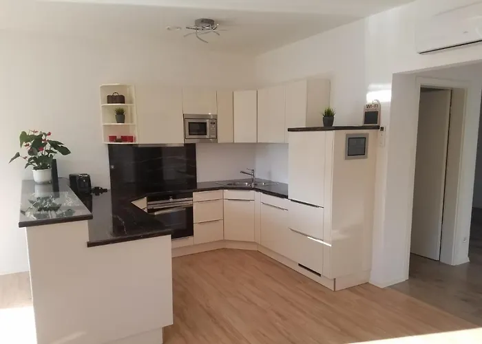 Zum Imker فيلتين