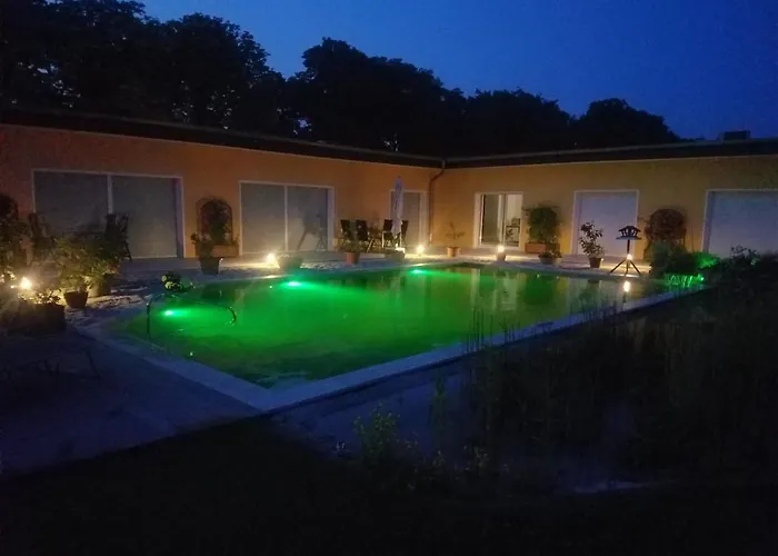 Zum Imker * فيلتين